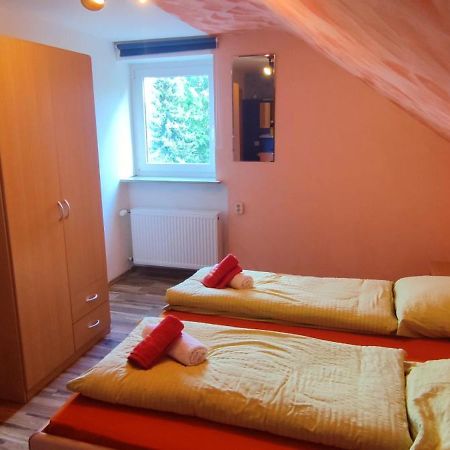 Oberlenningen Alb Rooms, Zimmer Auf Der Schwaebischen Alb מראה חיצוני תמונה