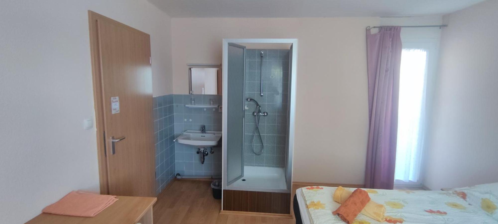 Oberlenningen Alb Rooms, Zimmer Auf Der Schwaebischen Alb מראה חיצוני תמונה