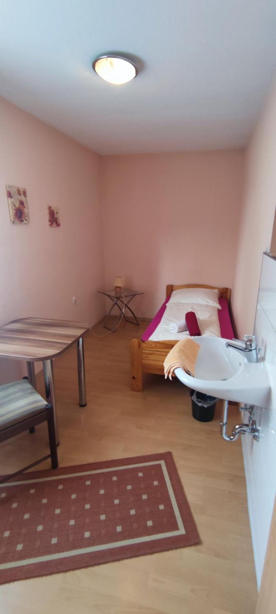 Oberlenningen Alb Rooms, Zimmer Auf Der Schwaebischen Alb מראה חיצוני תמונה